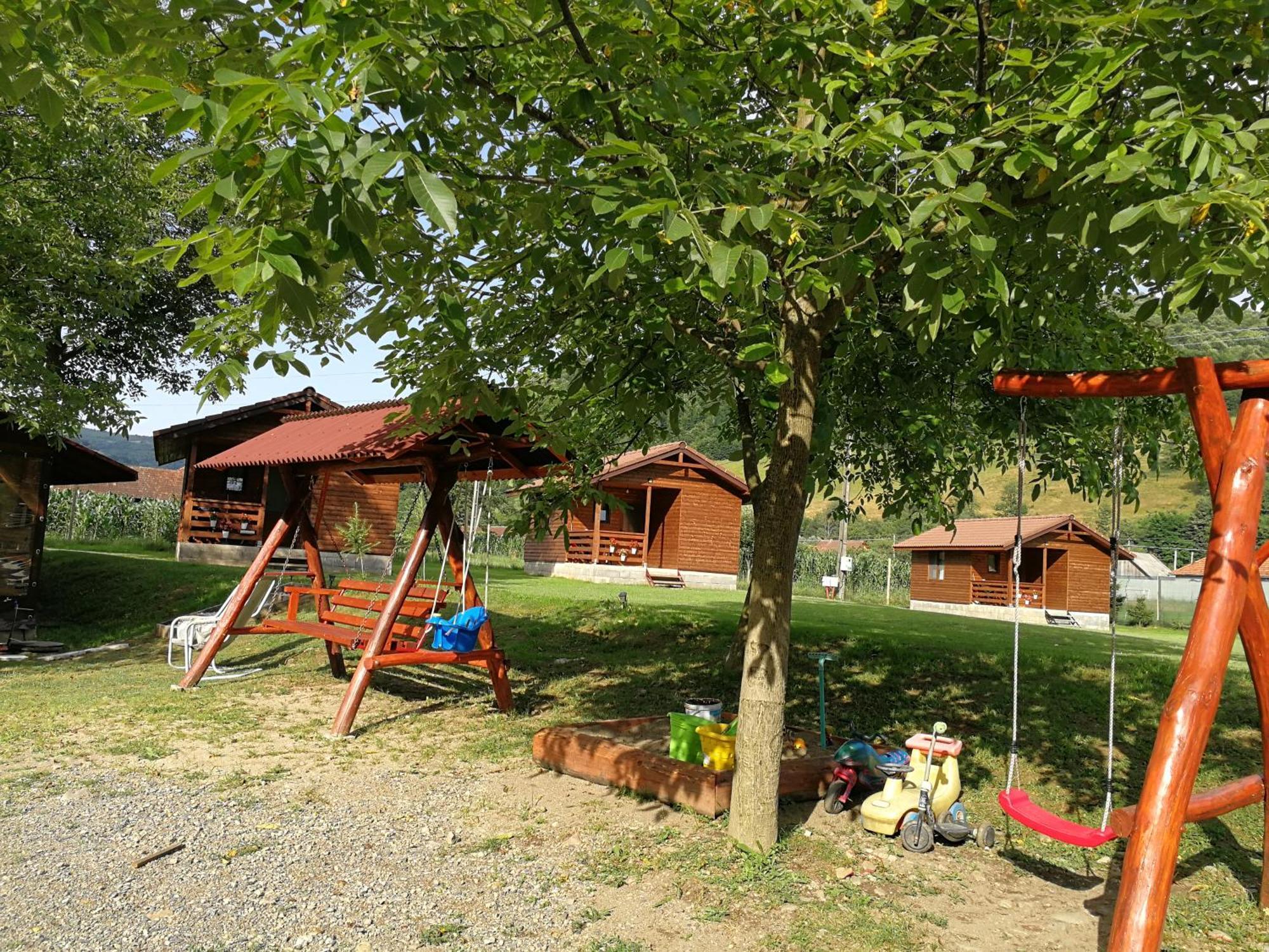 Vila Casute Zavoi Bulz Exteriér fotografie