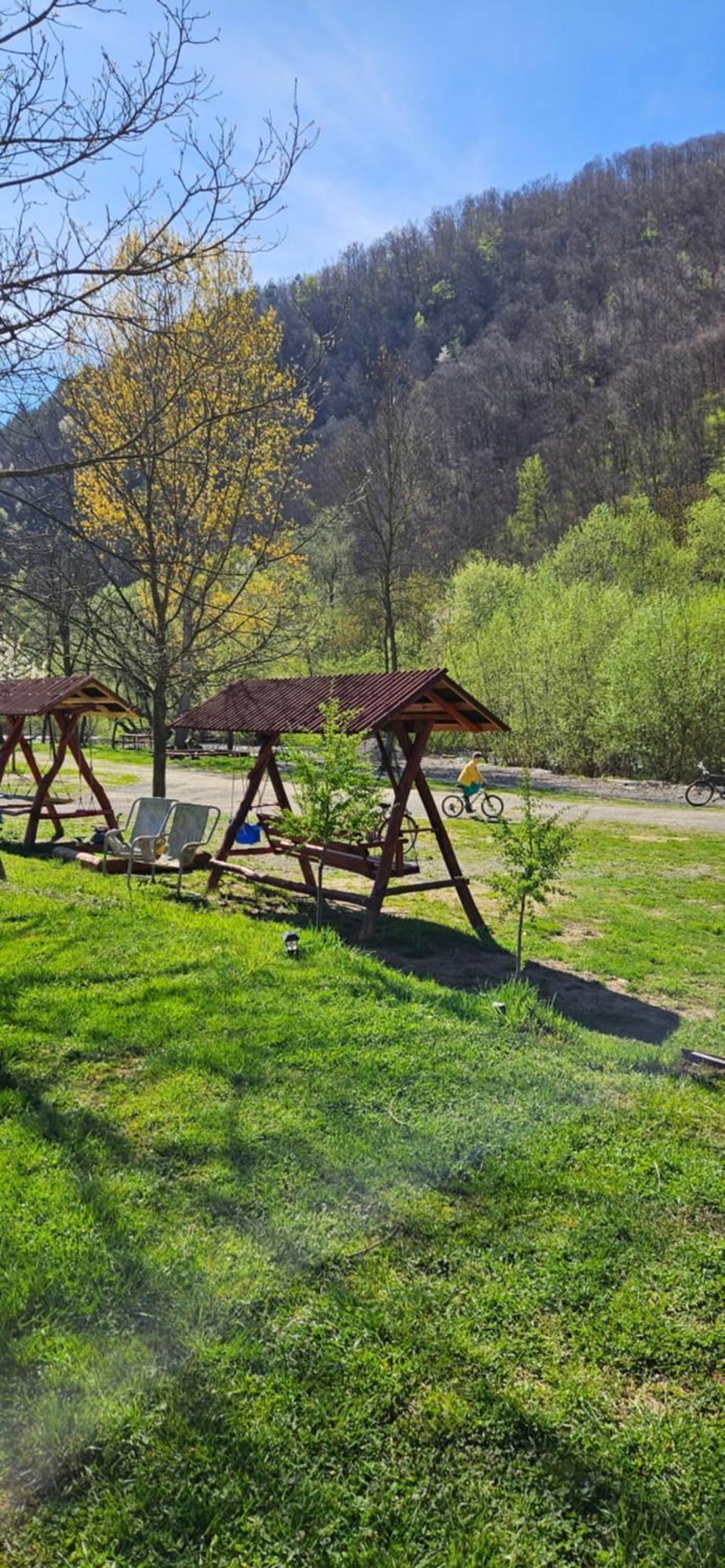 Vila Casute Zavoi Bulz Exteriér fotografie